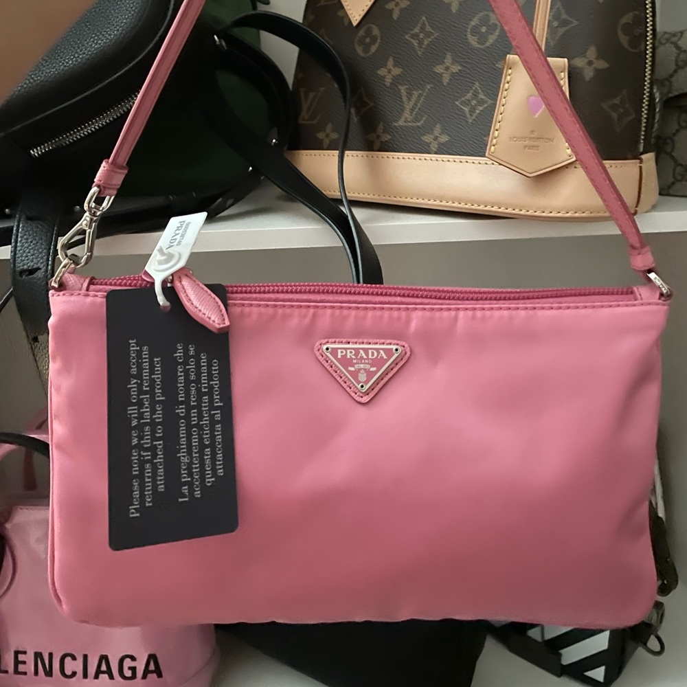 Prada nylon pouch pink 🚨 🚨🚨SOLD🚨🚨🚨🚨